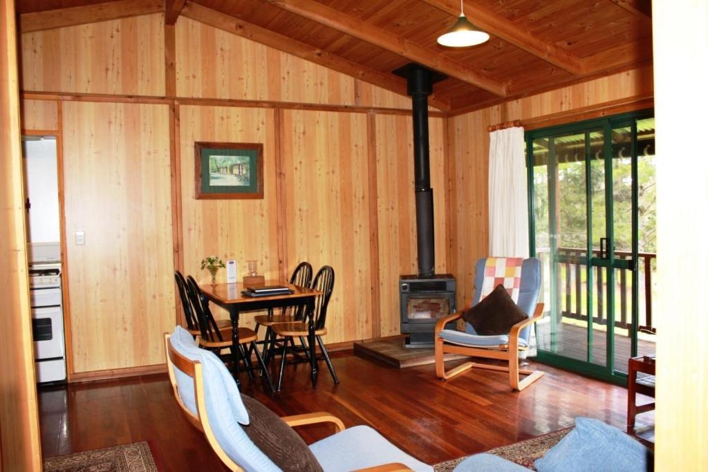 Hawke Brook Chalets Pemberton Cameră foto